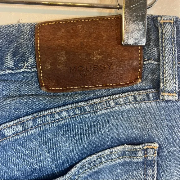 MOUSSY VINTAGE cropped frayed hem jeans - Picture 4 of 9